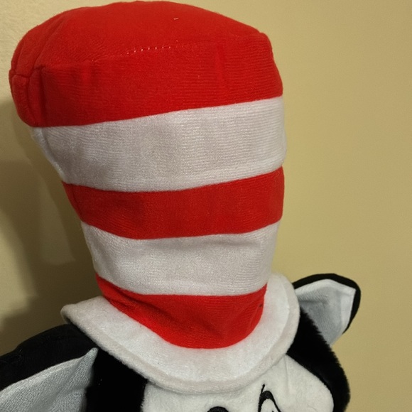 Dr. Seuss - CAT IN THE HAT - BOOK & HAT - Picture 8 of 12